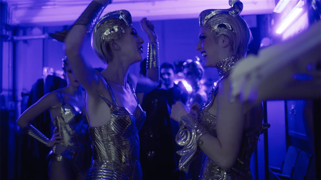 Der Palast Directed by ANDREAS GRÄFENSTEIN